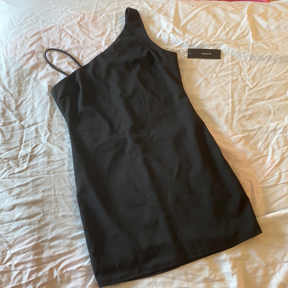 NWT Lulus Black one shoulder dress